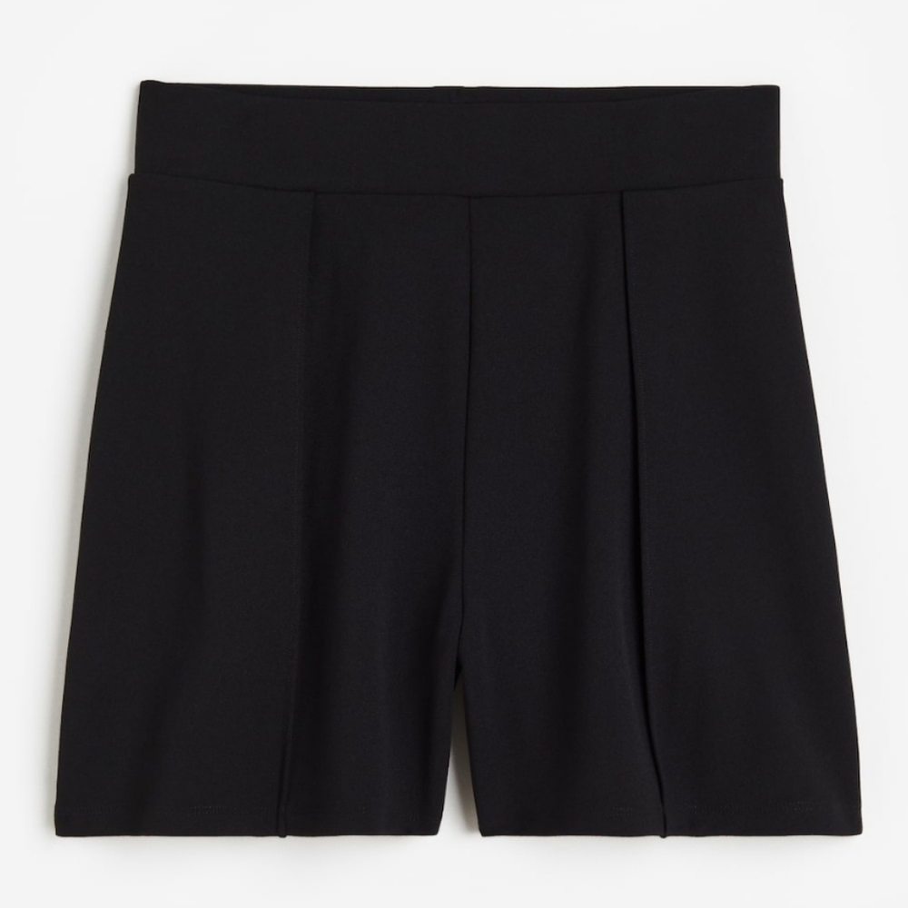 NWT Pleat-Detail Shorts - L